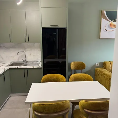 Luna Apartment *